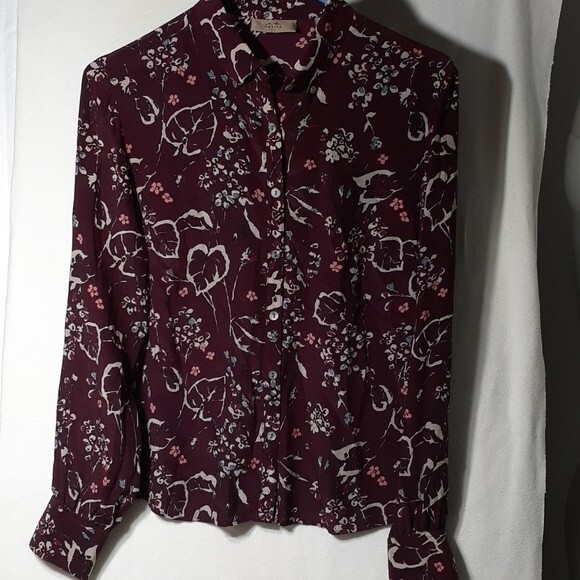 i.e. Silk shirt ie m 8 petite 8p pm mp burgundy red top blouse paisley floral - Picture 1 of 6